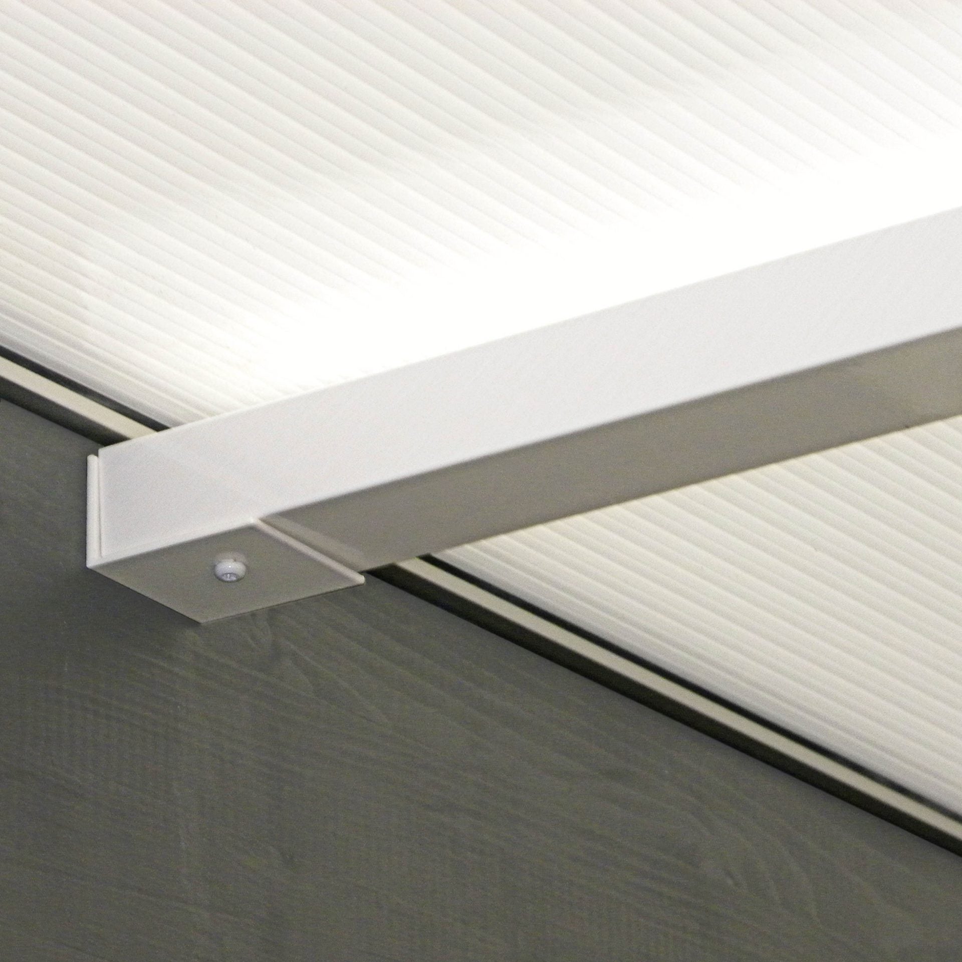 Aluminiumås Halle med Fästdetaljer Vit